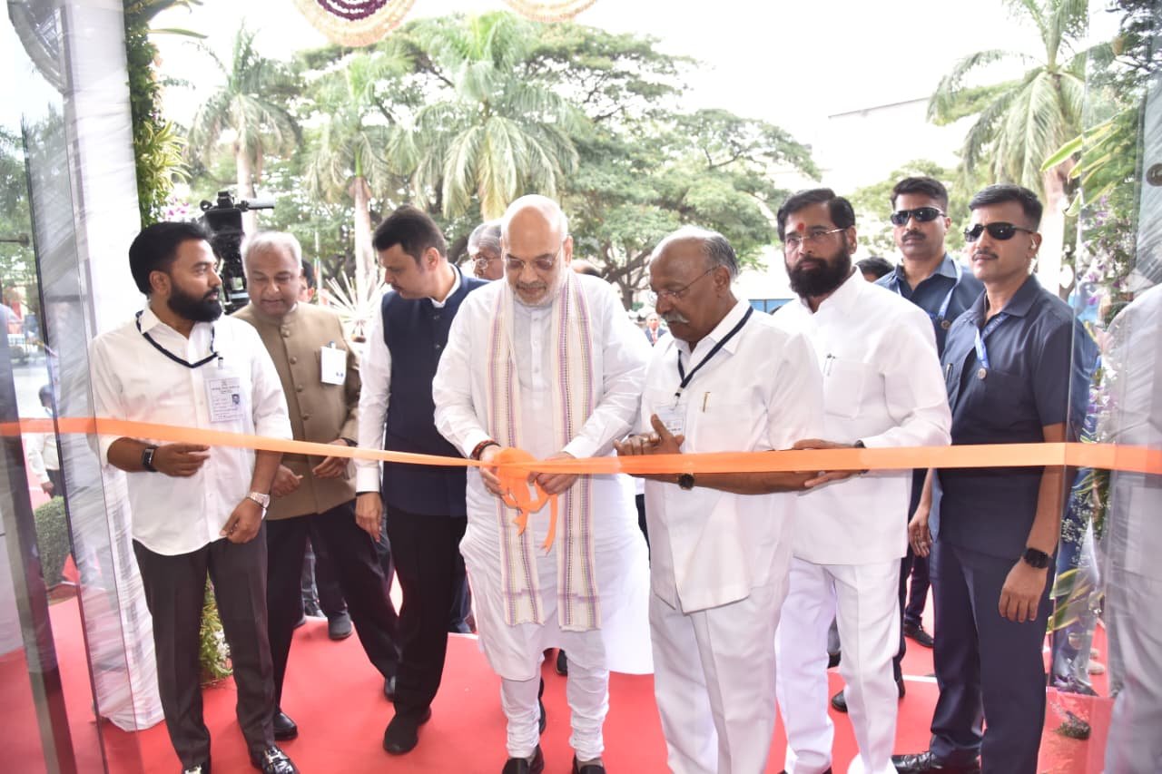 गृहमंत्री अमित शहा यांच्या हस्ते इचलकरंजी जनता सहकारी बँकेच्या नूतन इमारतीचे उद्घाटन; मुख्यमंत्री देवेंद्र फडणवीस व उपमुख्यमंत्री एकनाथ शिंदे यांची प्रमुख उपस्थिती